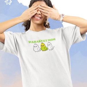 Parakeet mom T-Shirt, green parakeet tee, budgie shirt, green budgie shirt, bird memes, silly parrot design, funny budgies