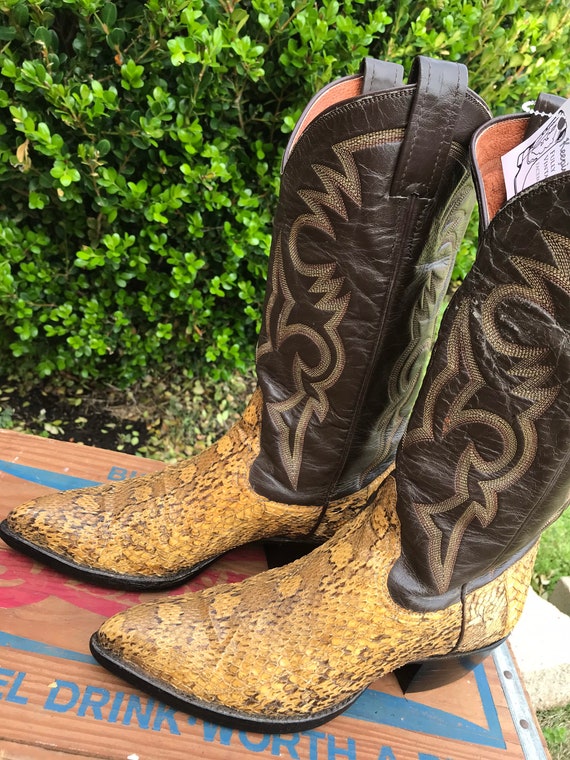 rattlesnake skin cowboy boots