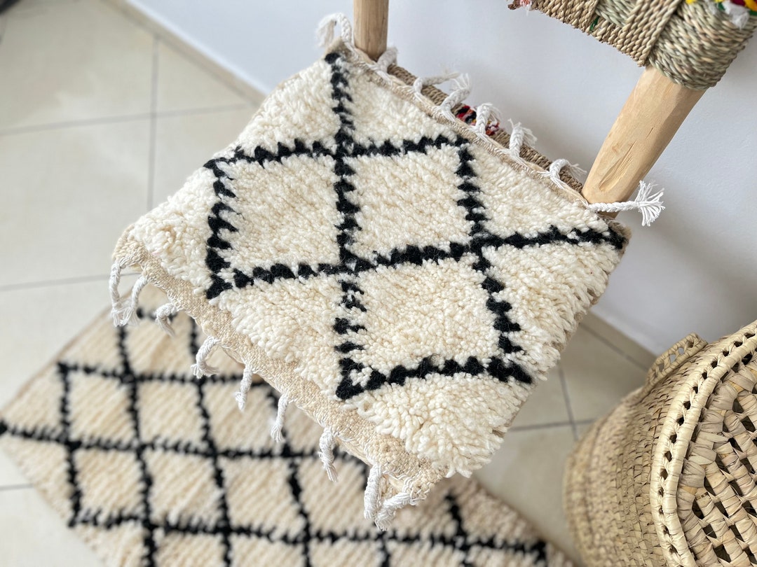 Handmade Wool Mini Rug - Mini Rug - Deskmat - Wall Tapestry - Custom ...