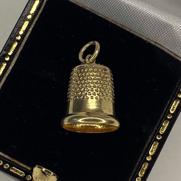 9carat yellow gold thimble charm