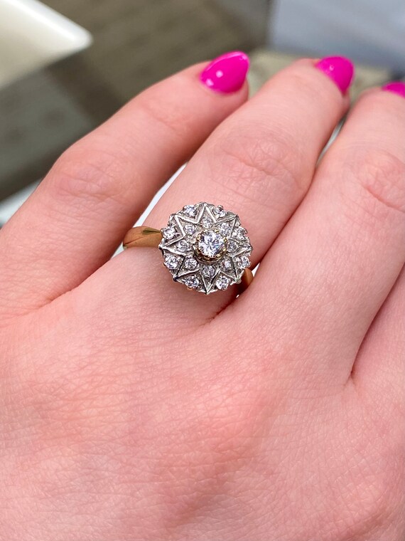9carat yellow gold cubic zirconia stone set dress ring