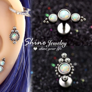 Pendiente trepador de orejas con puntos de ópalo blanco de 16 g, con forma de caracola y hélice de ópalo para cartílago de la oreja, con rosca interna y parte trasera plana de acero quirúrgico. Piercing para labio y oreja.