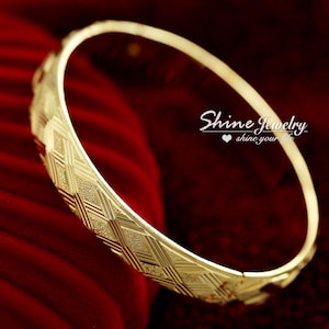 Yellow Gold Filled Chunky Bangle, Vintage Style Bangle, Diamond Cut 10mm Wide Band Bangle Bracelet, Wedding Party Bangle, 60mm Diameter