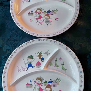Set of 2 Shin San Children’s Divided Melamine Plates #0169