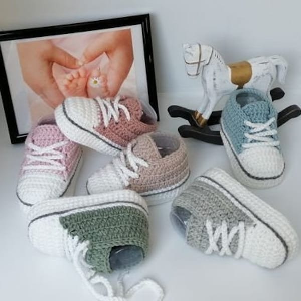 SuperSoft Merino Babyschuhe gehäkelt Babychucks Babysneaker verschiedene Farben Geschenk zur Geburt