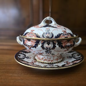 Royal Crown Derby Kings Imari Sauce Boat: 1887 Antique Footed Serving Dish