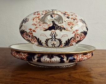 Royal Crown Derby Imari Terrinen: Antikes Paar, 1887 - Sammlergeschirr