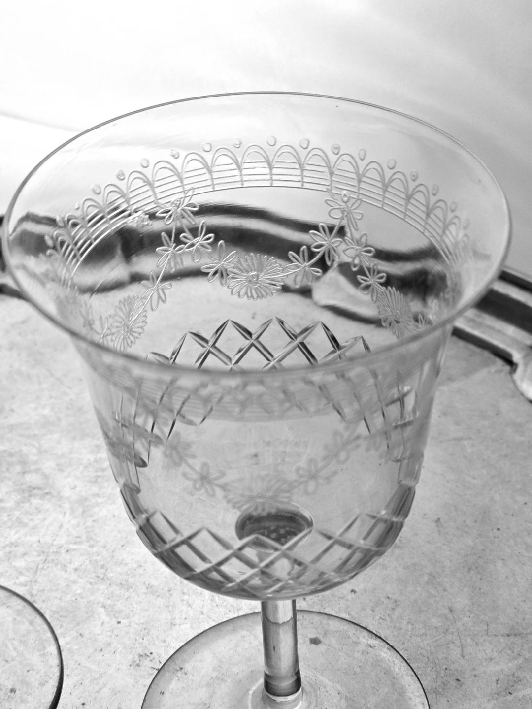 Thomas Webb and Sons Antique Victorian 1900s Pair of Wine Glasses
