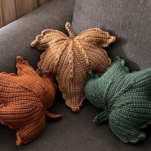Maple leaf bedroom decor | living room deco Handmade Autumn leaf pillow | Cottagecore Cushion, Fall Leaf cushion | Crochet Pillow Autumn Le
