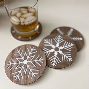 Snowflake Coaster Set Christmas Coaster Barware Holiday Coaster Christmas Decor Snowflake Barware Winter Coaster Christmas Wood Decor Bar