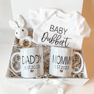 New Parents Gift Box, Gender Neutral Gift, Gender Reveal Gift,Baby Shower Gift,New Baby Gift, Pregnancy Gift, Mom and Dad Mugs,New Baby Gift