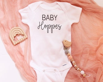 Baby Body, Babymitteilungs-Bodysuit, personalisierte Nachname-Ankündigungs-Babybodysuit, Schwangerschaftsankündigung