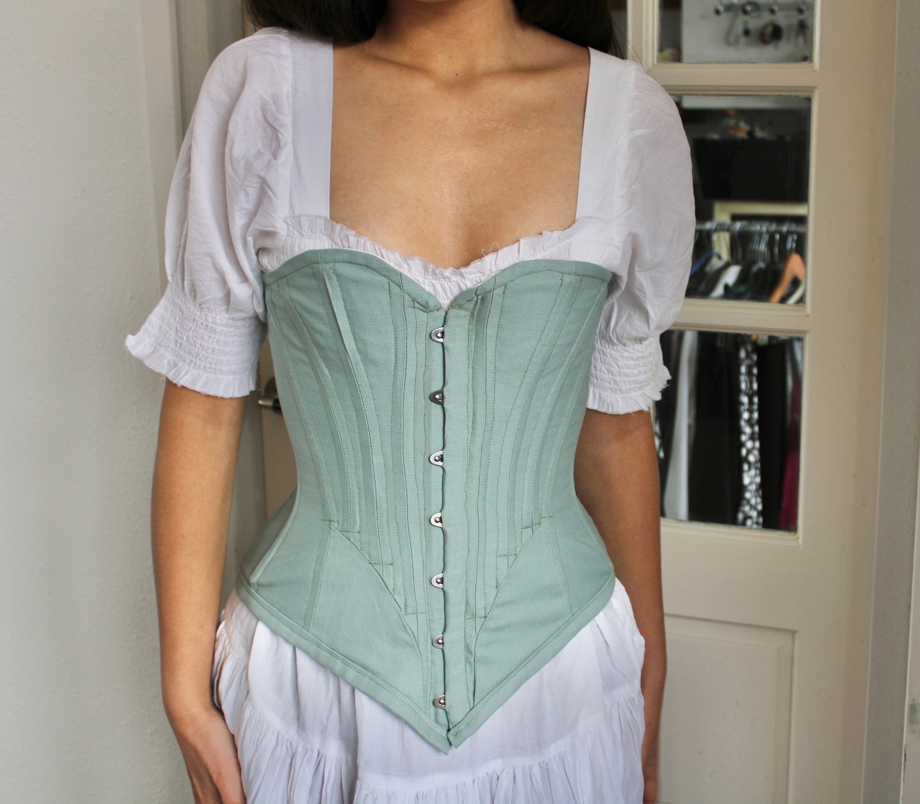 RH975 — Ladies' 1890s Underbust Corset sewing pattern