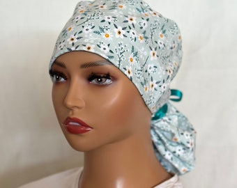 Gorro quirúrgico con estampado floral verde azulado para mujer, gorro de enfermera estilo europeo, gorro quirúrgico con cola de caballo, gorro quirúrgico unisex, ideas de regalo para enfermeras.