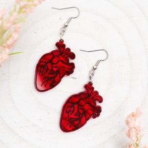 Valentine&#39;s Day Anatomical Heart Earrings - Realistic Heart Earrings - Creepy Cute Earrings