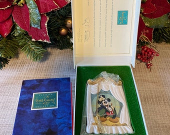 Walt Disney collectors society, 1997 Christmas tree ornament, Mickey Mouse, magician Mickey on with the show