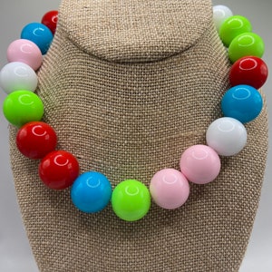 Chunky Bubblegum Bead Necklace: Colorful Acrylic Gumball Style