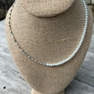 Minimalist Czech Glass Seed Bead Necklace: Pearl Accent