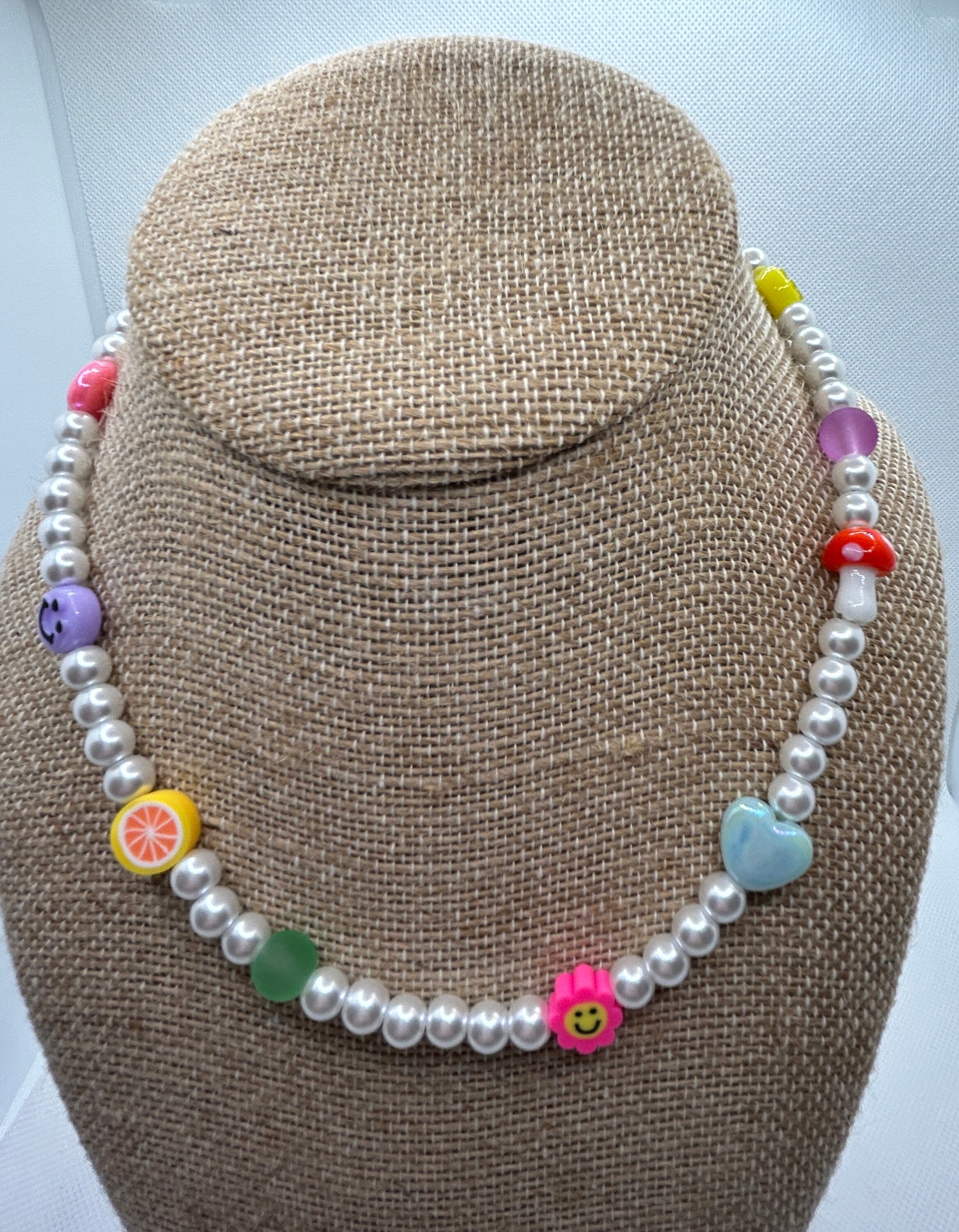 ●VVV● Mixed Pearl Smile Beads Necklace 21FWNK014MX Women's Smiley Face Pearl Necklace with Assorted Beads – Nialaya
