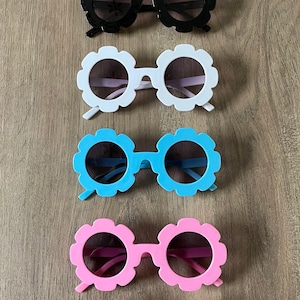 Kids sized flower sunglasses