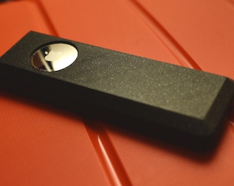 Custodia remota stampata in 3D AirTag di quarta generazione di Apple TV