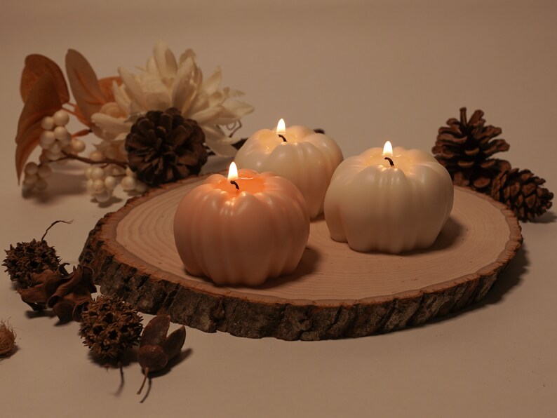 Set of 3 Pumpkin Candles Halloween Decorations Autumn Home Décor Pumpkin Spice Candle Halloween Table Décor Handmade image 4