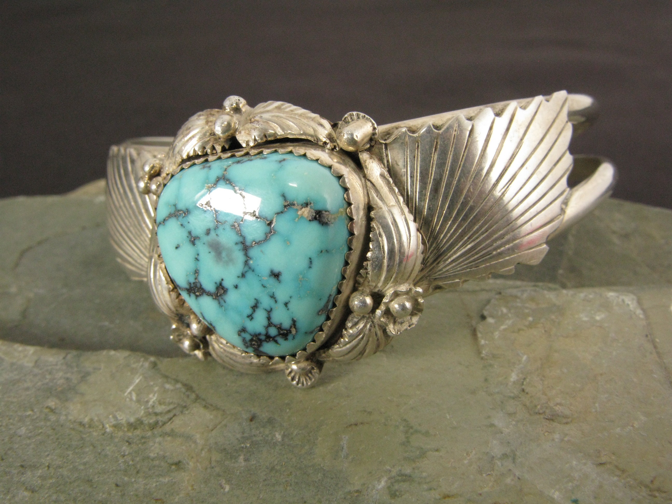 Huge Gil Tom Vintage Native American Navajo Royston Turquoise Sterling Silver Bracelet Huge Gil Tom Vintage Native American Navajo Royston Turquoise Sterling Silver Bracelet