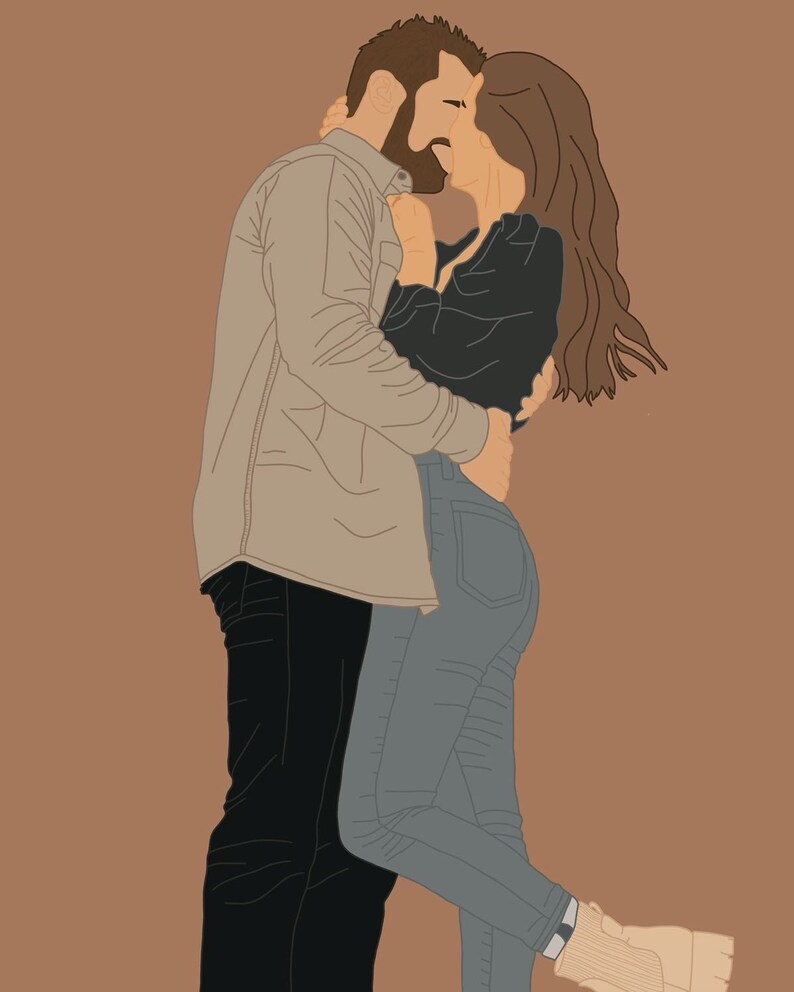 Pode incluir: Um casal abra&ccedil;ando-se e beijando-se, o homem est&aacute; vestindo uma jaqueta bege e cal&ccedil;as pretas, a mulher est&aacute; vestindo uma jaqueta preta e jeans azul.