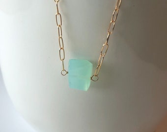 Minimalist Aquamarine Necklace