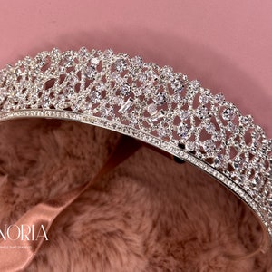 Disney Princess Bride Wedding Day Tiara Silver Crown Swarovski Crystal Headpiece, Fairytale Wedding Hair Piece Bridal Tiara Princess Crown