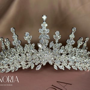 Flower Crown Wedding Day Tiara Crystal Headpiece for Bride, Fairy Tiara Silver Wedding Crown Hair Piece for Princess Bride