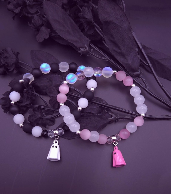 Ghost Charm Stretch Bracelet | Spooky Halloween Jewelry