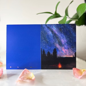 Carte de voeux ciel nocturne, carte de voeux galaxie, carte de vœux ciel, carte d'art feu de camp, carte de paysage de neige, carte d'art ciel étoilé, art de camping