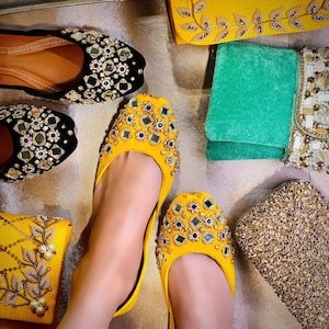 Ladies handmade Pakistani Indian Khusa Sandal | Diamonte and Mirror Punjabi Jutti | Womens wedding shoes | Gift For Her | Mehndi footwear