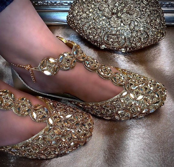 Handmade Ladies Velvet Pakistani Indian Khusa Sandal Zardozi and Sequin  Punjabi Jutti Wedding Shoes Gift for Her Black Maroon - Etsy UK | Wedding  shoes, Bridesmaid shoes, Womens wedding shoes