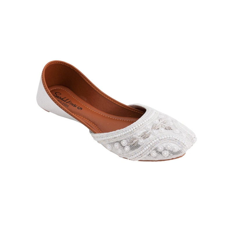 Noore Pearls Handmade Womens Punjabi Khusa Juti | Pakistani Indian Footwear | Gift For Her | Wedding Shoes | Gold Silver Black | Soft Insole Silver