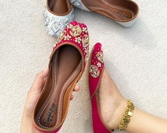 Handmade Pakistani Indian Khusa Sandal | Diamonte and Embroidery Punjabi Jutti | Wedding shoes | Gift For Her Gold Silver Pink Black
