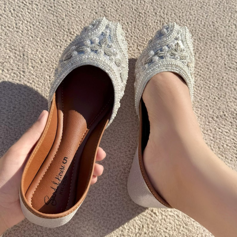 Noore Pearls Handmade Womens Punjabi Khusa Juti | Pakistani Indian Footwear | Gift For Her | Wedding Shoes | Gold Silver Black | Soft Insole bild 2