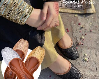 Handmade Ladies Pakistani Indian Khusa Sandal | Sequins Design Punjabi Jutti | Wedding shoes | Gift For Her | Gold Silver Black