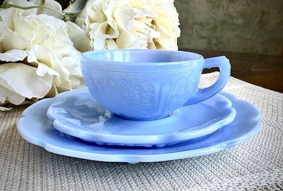 CHILD'S TEA SET: Vintage Jeannette Cherry Blossom Delphite Blue