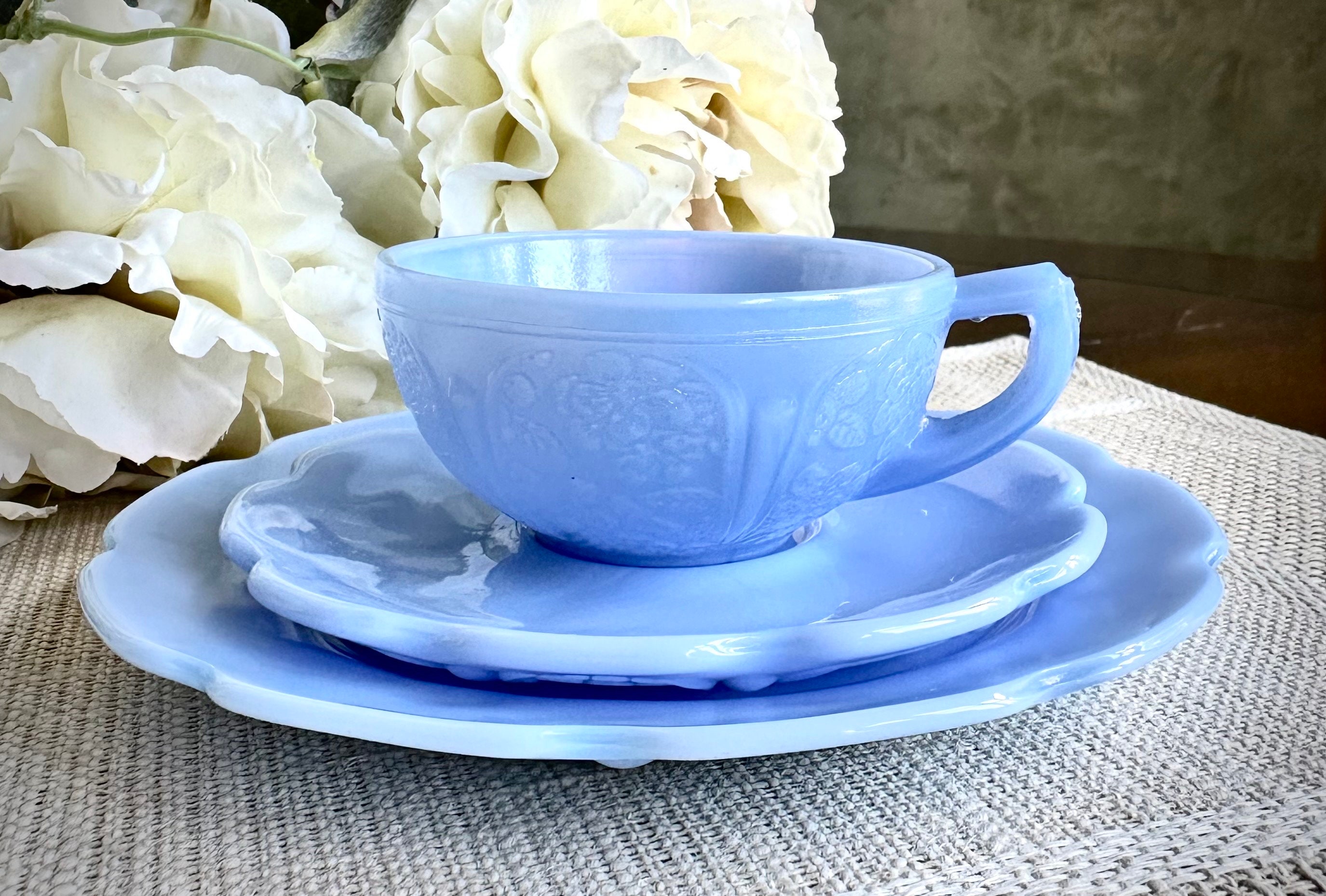 CHILD'S TEA SET: Vintage Jeannette Cherry Blossom Delphite