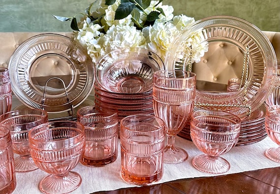 VINTAGE PINK TABLEWARE: Anchor Hocking 