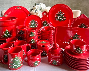Vintage Rare Waechtersbach Red Christmas Ceramic Dinnerware 16 Piece