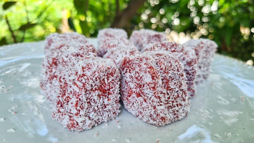 Easy Lamington Squares Recipe, Healthy Cake, Raw Vegan Cake, Vegan