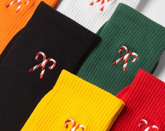 Chaussettes de Noël avec broderie Candy Cane - Chaussettes unisexes en coton taille unique brodées au Royaume-Uni - Idée cadeau Secret Santa & Stocking Filler