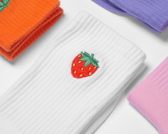 Erdbeersocken - Bestickte Unisex Baumwoll-Crew-Socken - Fröhliche, süße, stilvolle Erdbeersocke - Tolle Geschenkidee für sie und ihn