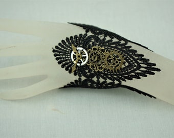 Armband aus schwarzer Spitze. Zahnradelemente. Steampunk Armband Gothic Schmuck