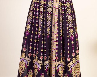 Machine-stitched thoub with belt