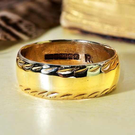 Patterned gold wedding rings sale