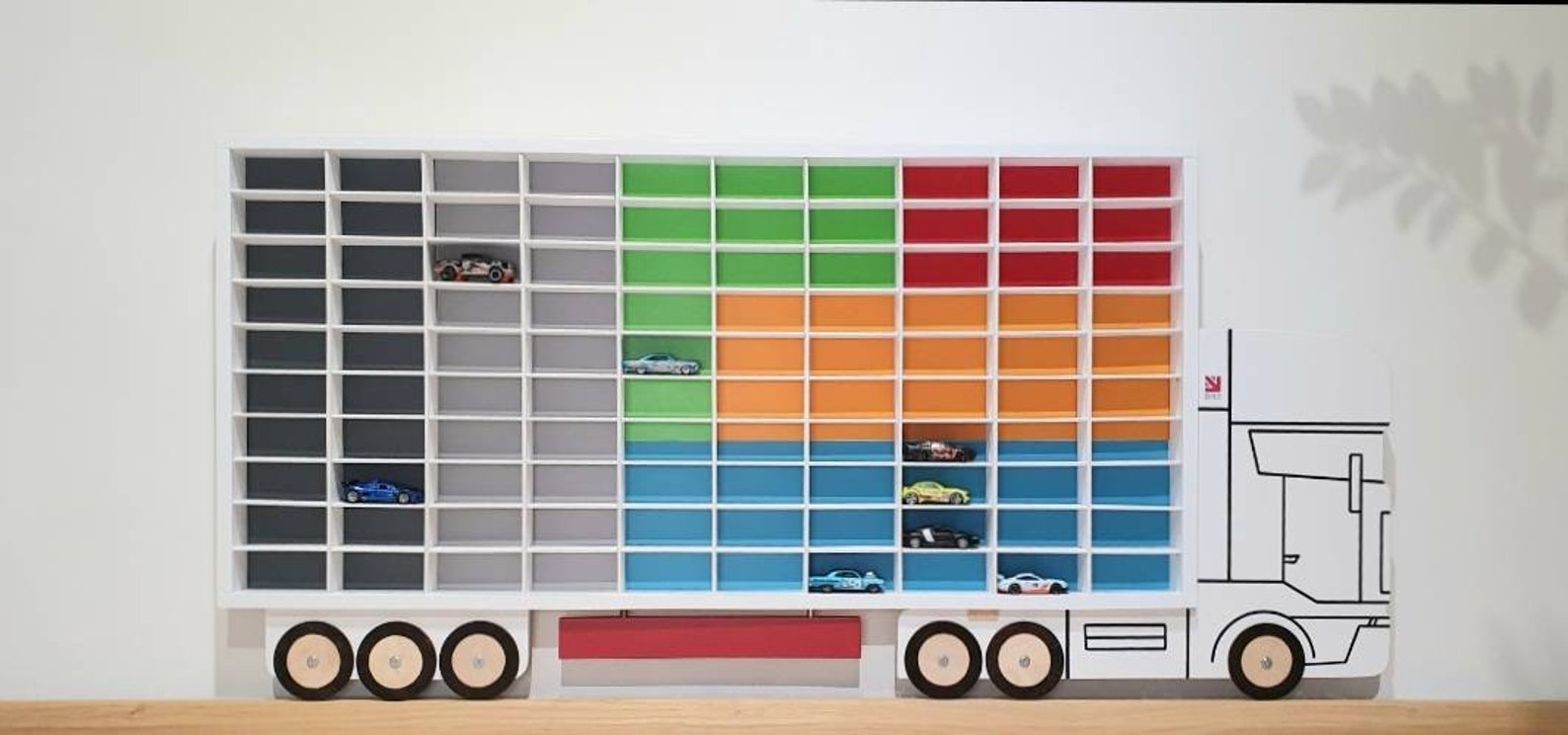 Vetrina Espositiva In Legno E Acrilico Per Hot Wheels, Matchbox - 24 Slot Angolati - Scala 1:64 - USA